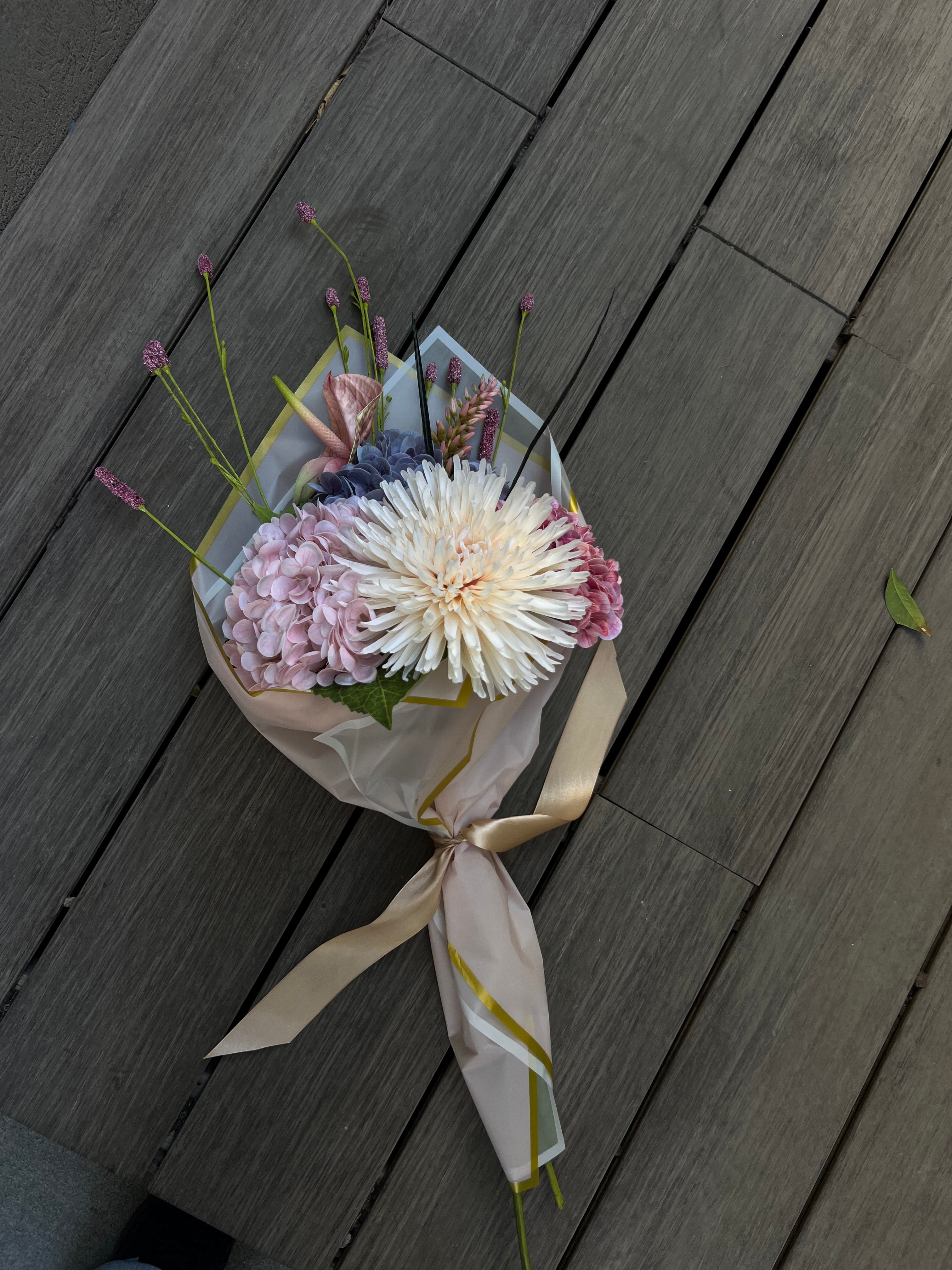 עדיין קיץ צבעוני