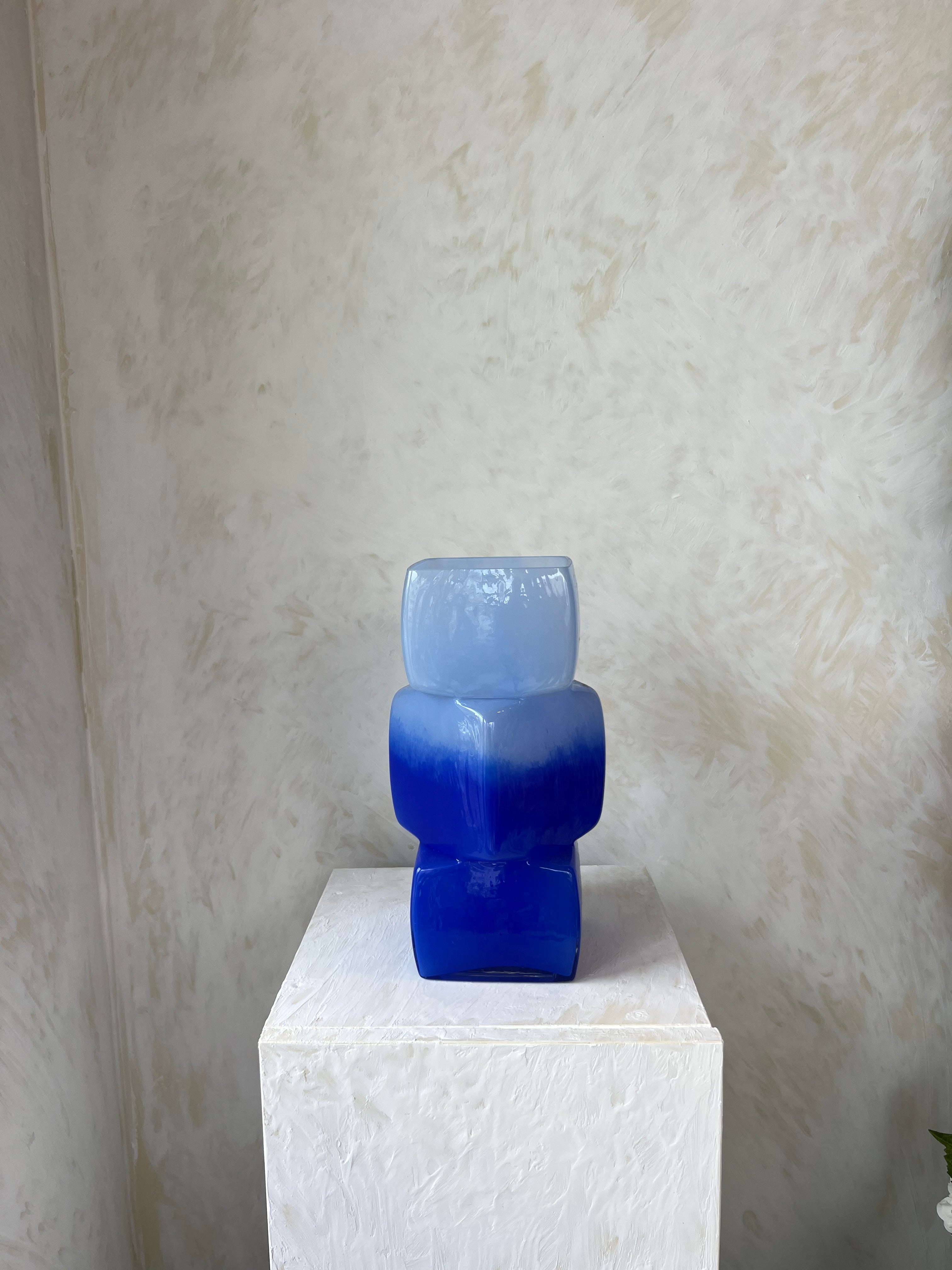 כלי 3 קוביות כחול 22 ס"מ