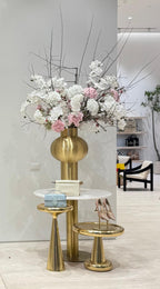 מלא הורטנזיות וסחלבים