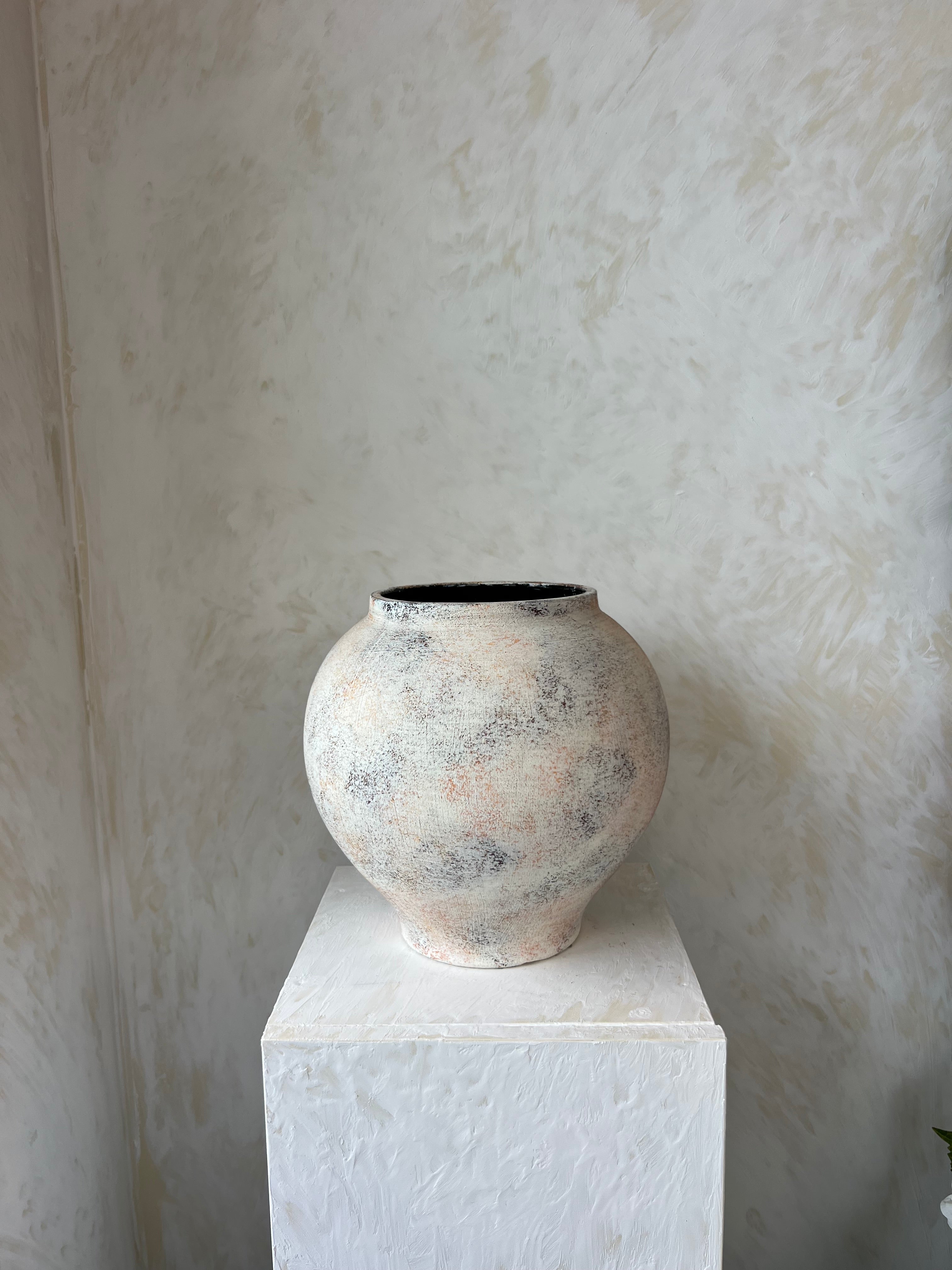 כלי קרמיקה גדול