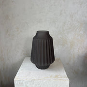 כלי זכוכית אפור מט