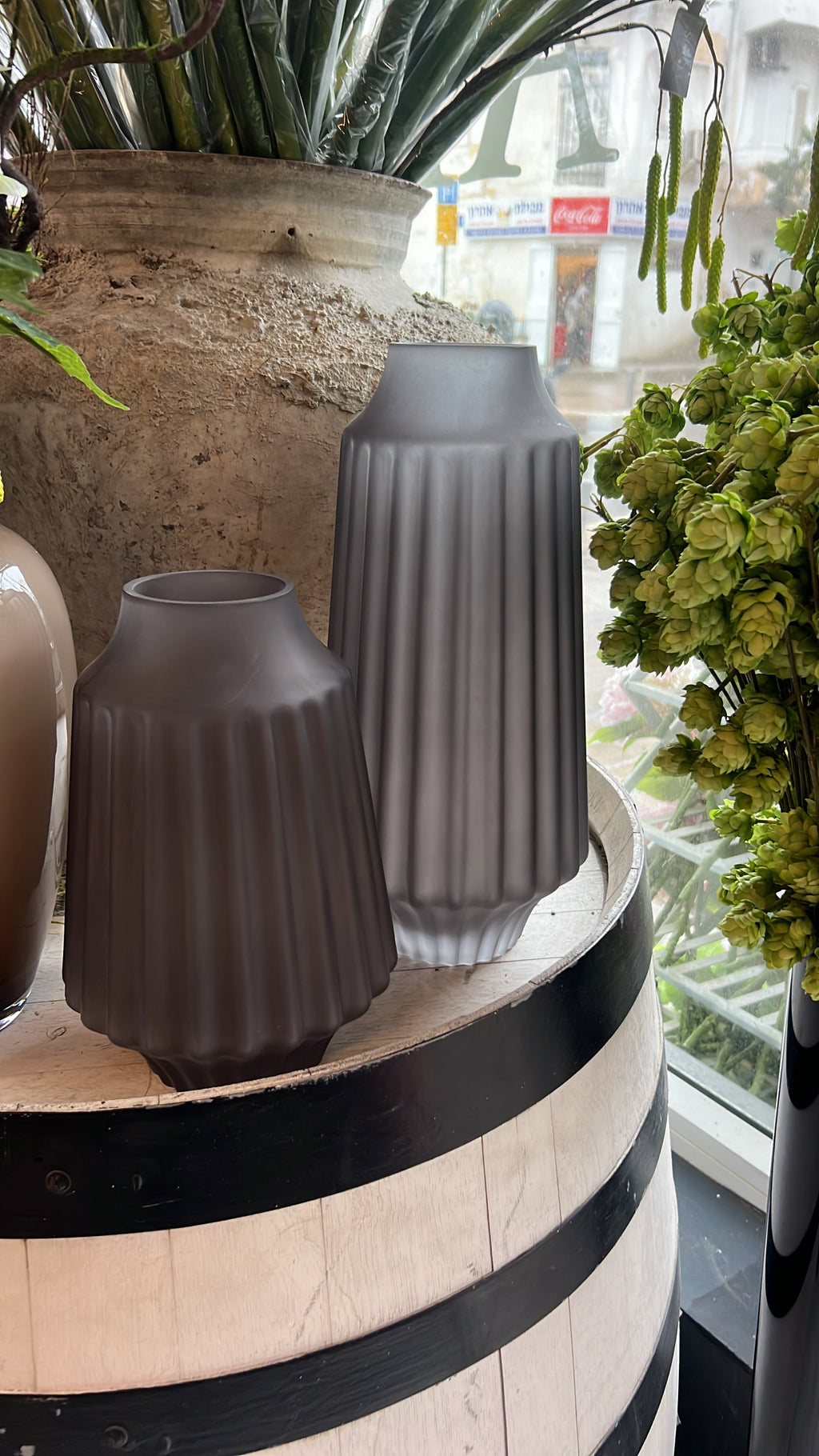 כלי זכוכית אפור מט