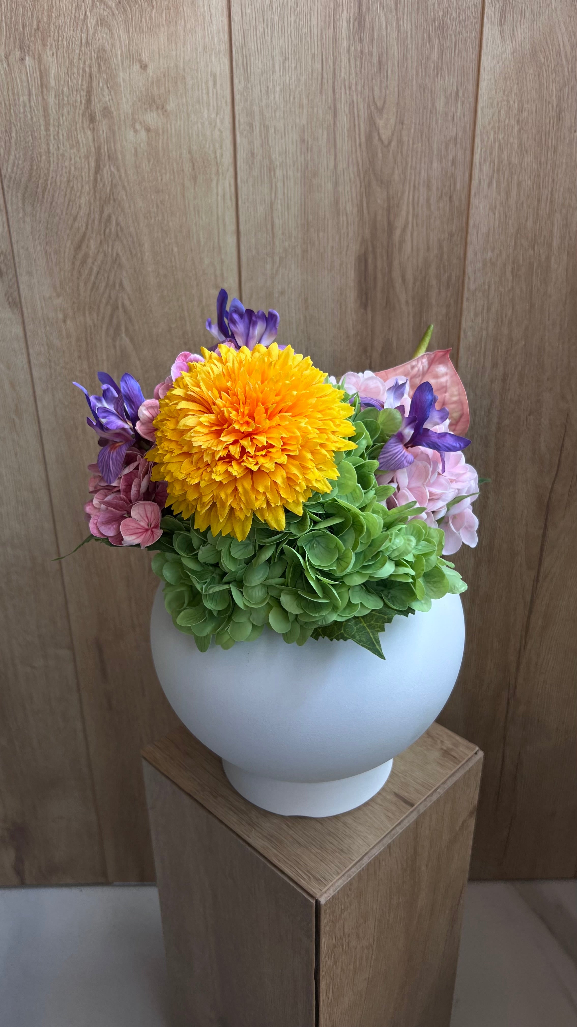 סידור פרחוני עגול