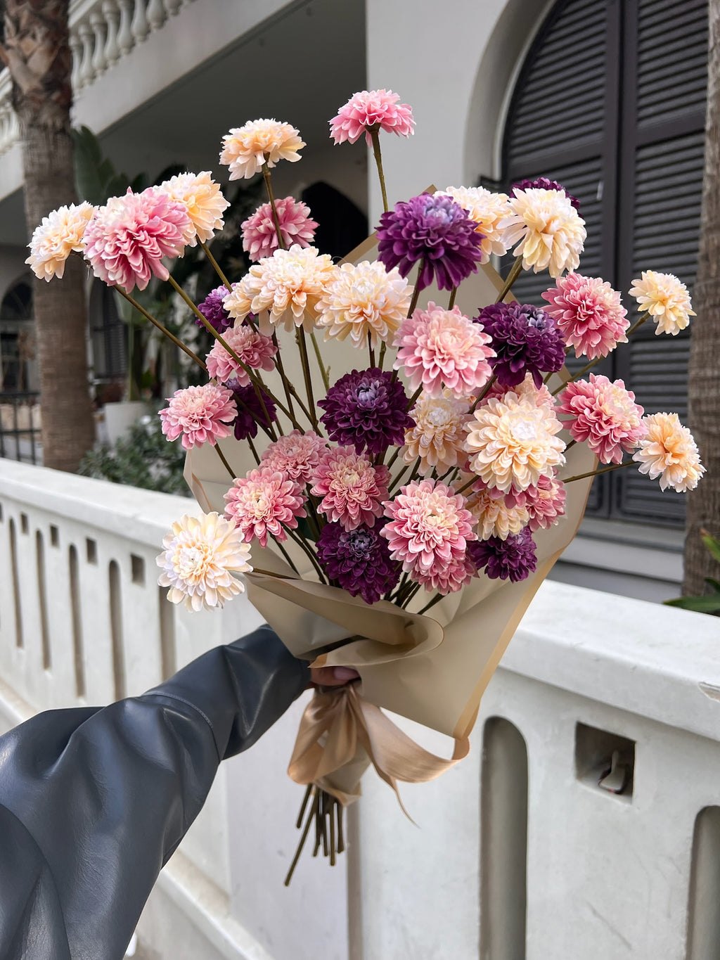 ענף דליה ורוד/קרם 65 ס"מ