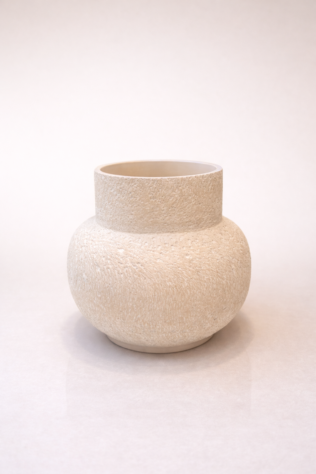 אגרטל מעוגל עם טקסטורה - קטן