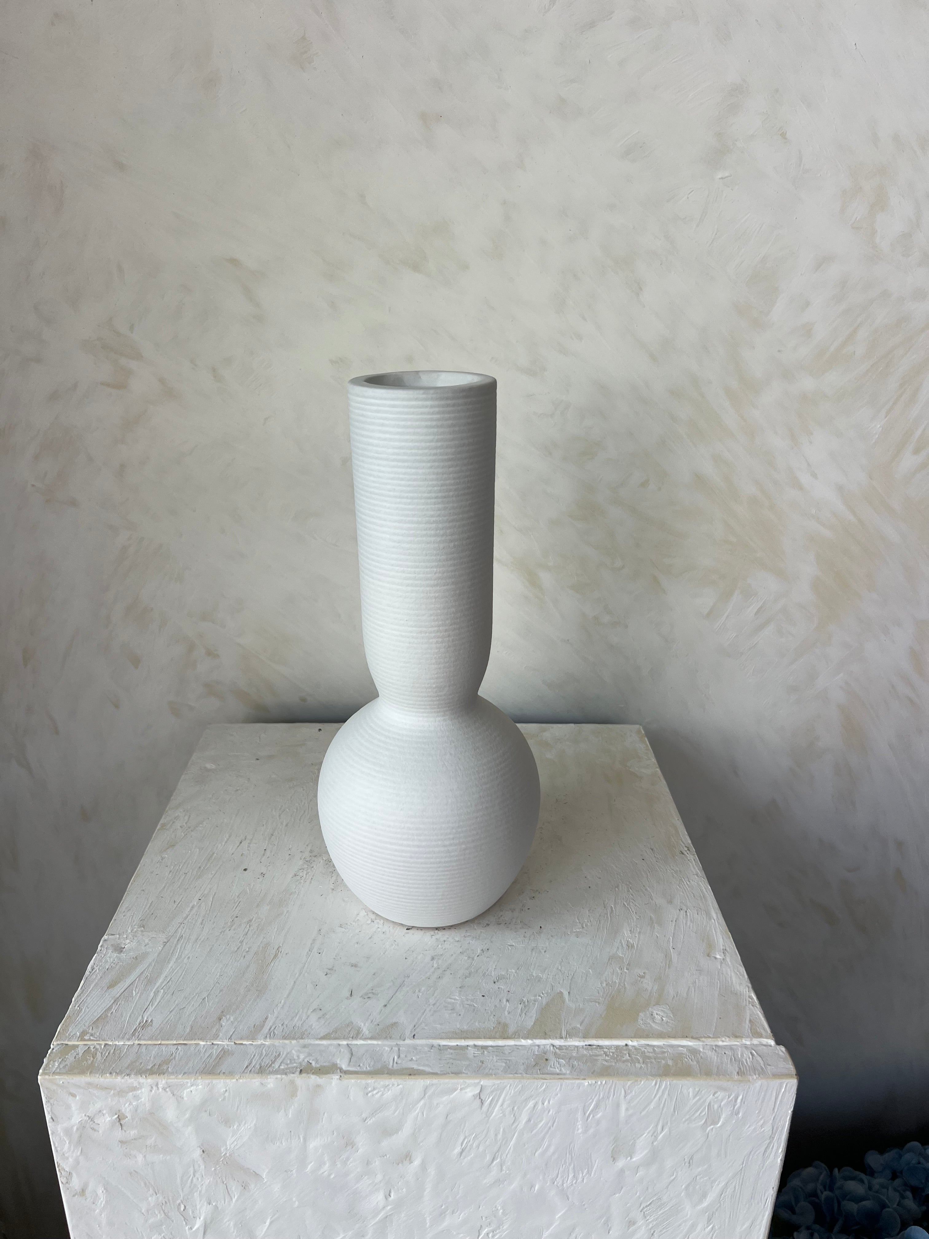 אגרטל צר כדור 26 ס״מ