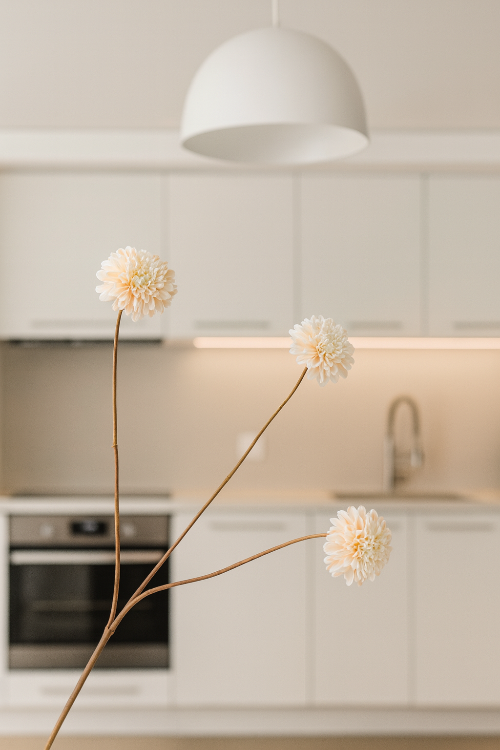 ענף דליה קרם 65 ס"מ