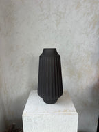 כלי זכוכית אפור מט