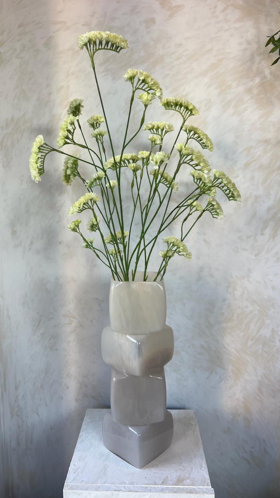 גבעול פריחה קרם