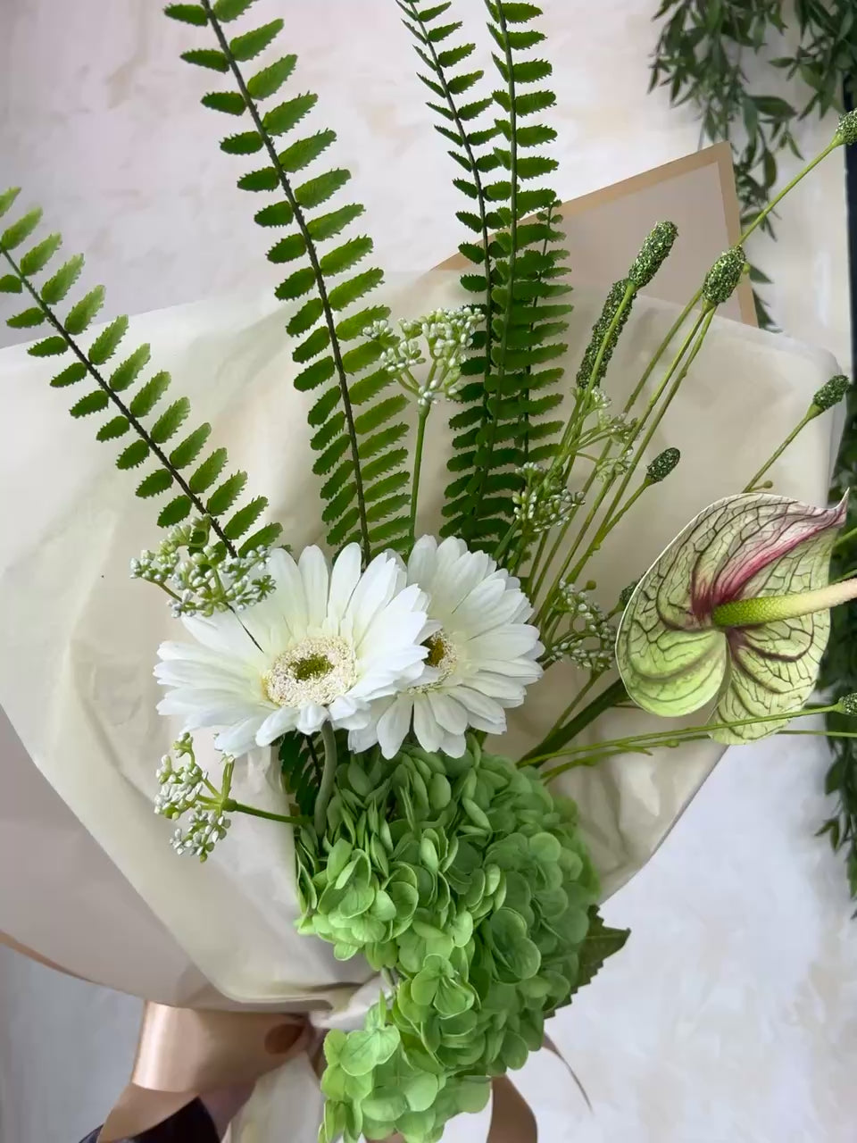 טען וידאו: זר ירוק לבן אלגנטי